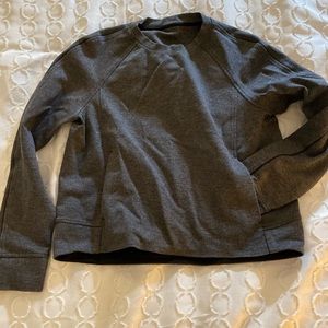Lululemon cropped workout shirt